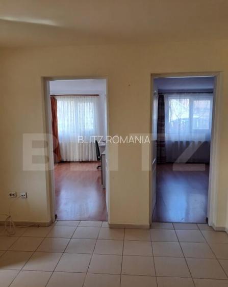 Casa cu 3 camere, 88 mp, teren 240 mp, zona Liceului Economi Casa cu 3 camere, 88 mp, teren 240 mp, zona Liceului Economi