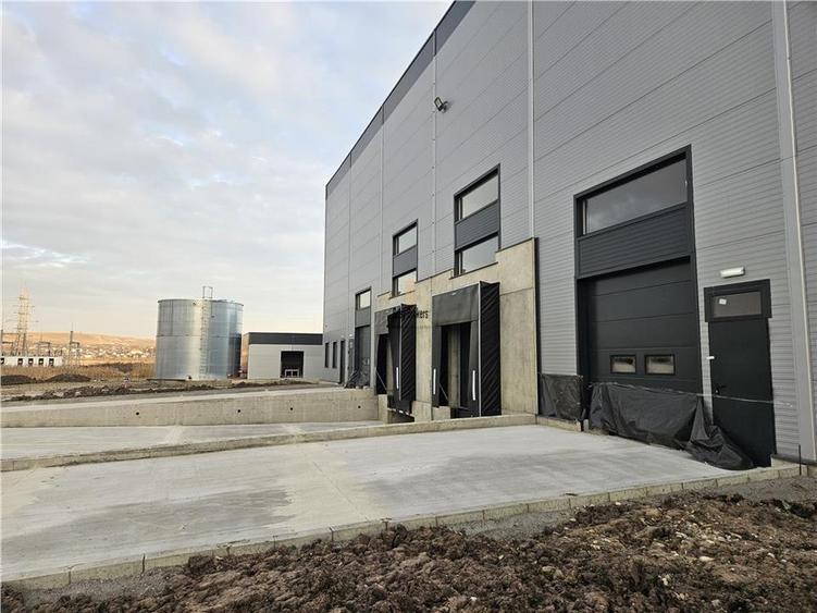 Spatii Industriale - 2700 mp - Logistica - Productie - Depozitare - 12