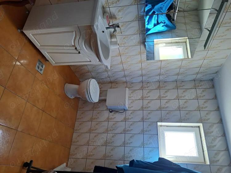 Casa-Vila ultrafinisata in regim D+P+E cu toate utilitatile pe 900 mp,teren - 5