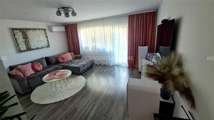 Apartament cu 3 camere decomandat în Central Apartament cu 3 camere decomandat în Central