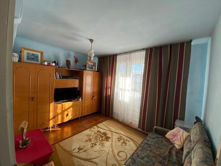 Apartament cu 3 camere 70 mp zona Independentei - 1