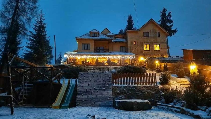 Cabana si Restaurant in Toplita, intre Partia de Schi si Strandul Banffy - 7