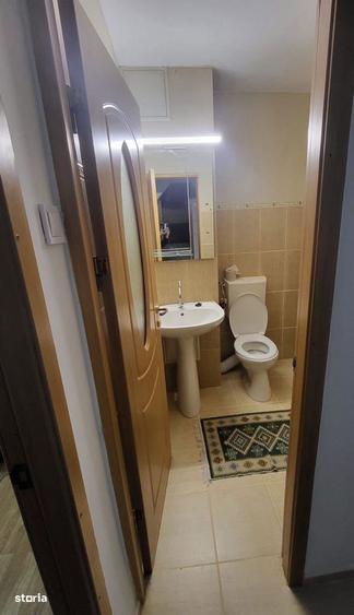 Apartament 3 camere, balcon, utilat - 380 EUR - 2