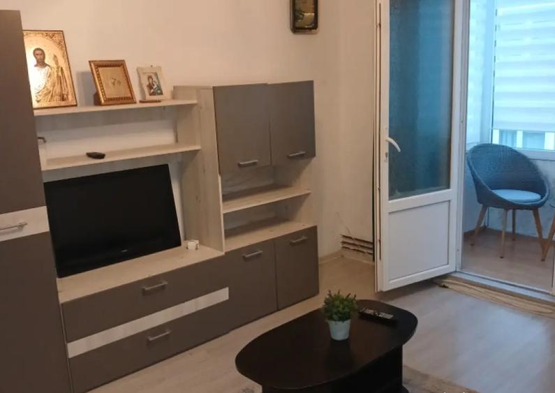 Propietar ofer spre inchiriere apartament cu doua camere in cartierul Noua - 4
