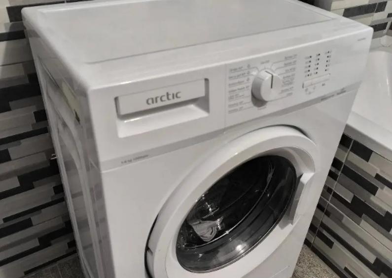 Proprietar Garsoniera Titan Minis metrou renovata nou prima inchiriere - 2