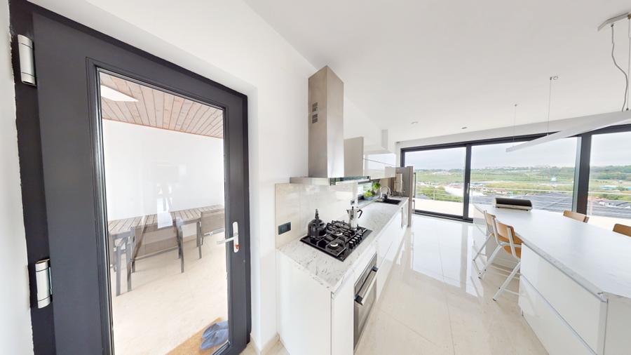 Spre vânzare o proprietate deosebită, casa 314 mp, zonă Hudum - 15