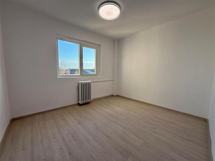 2 Camere Decomandat - Mircea Cel Batran - Etaj Intermediar - 4