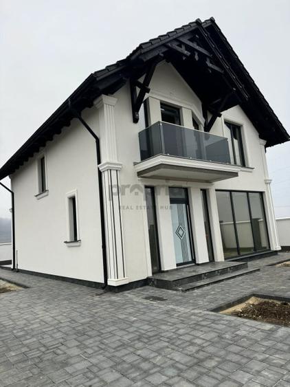 Casa 4 camere, 500 mp curte - 1