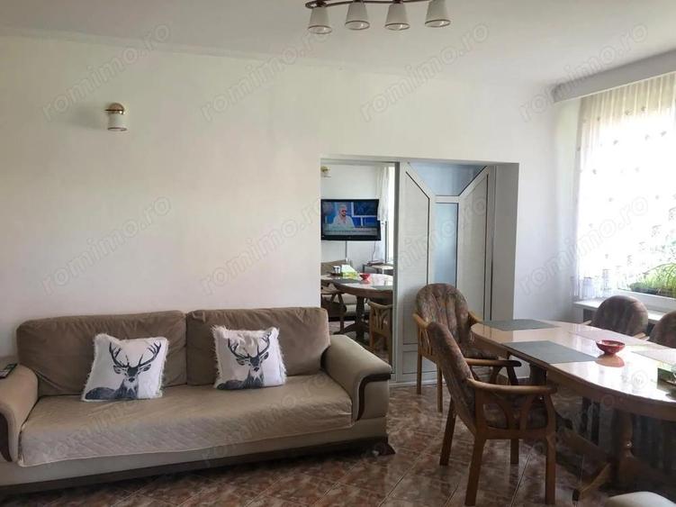 BRASADAS vinde casa cu 7 camere si teren 1100mp in zona Soarelui. - 6