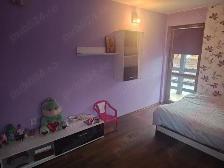 Casă cu 5 camere în Jiblea Veche