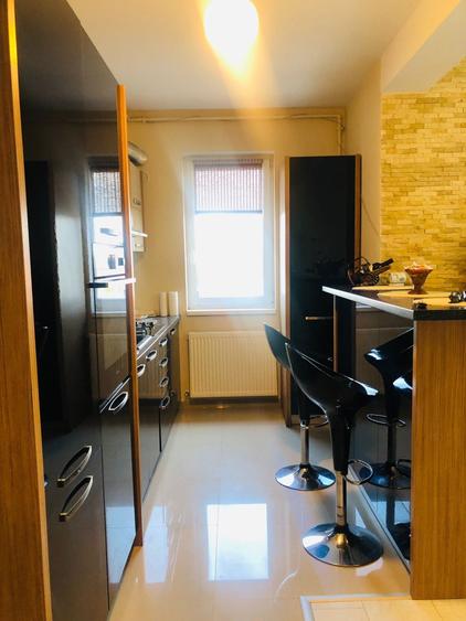Apartament cu 2 camere semidecomandat în Giroc