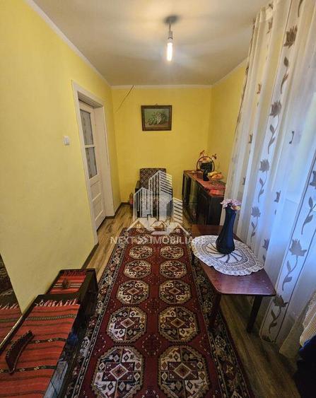 Casa 4 camere cu 2 intrari, garaj ?i teren 1751mp C... - 2