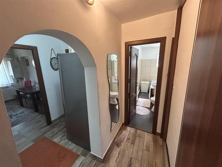 Apartament cu 2 camere de vanzare, zona Sud - 4