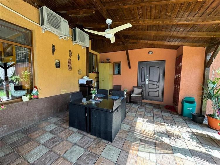 Vila de vanzare in Garoafa,suprafata construita 472mp si teren 1935mp - 17