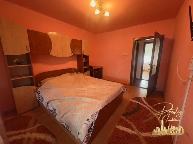 Apartament cu 3 camere de vanzare in zona Lacul Rosu,Rogerius - Oradea - 3