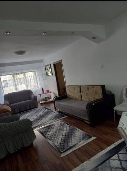 Faleza Nord- apartament 3 camere decomandat -parter - 2