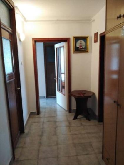 Mangalia, inchiriez apartament 2 camere, decomandat, cu centrala pe gaz - 1