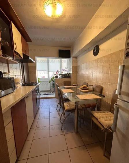 Apartament cu 3 camere, decomandat - zona Bartolomeu - 3