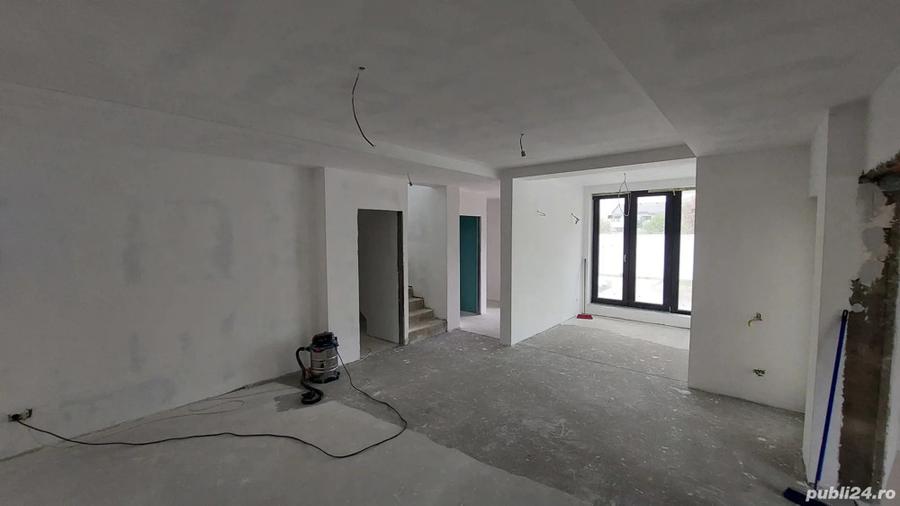 Casa individuala,str Rubinului, 5 camere,4 bai+teren 457m - 2