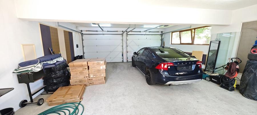 Casa mare. Posibil si clinica, camin batrani, invatamant, sediu firma. - 12