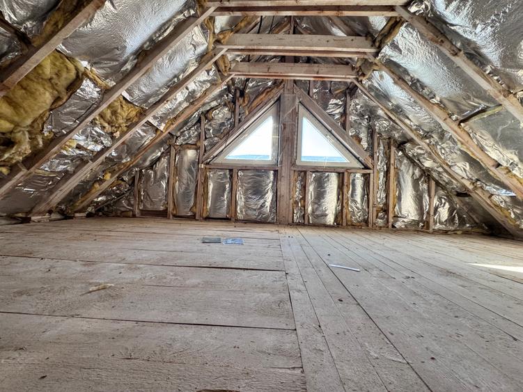 Imobil pretabil locuinta si afacere. Pozitie stradala. - 45