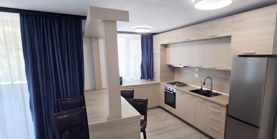 Apartament cu 2 camere, mobilat în Faleza Nord
