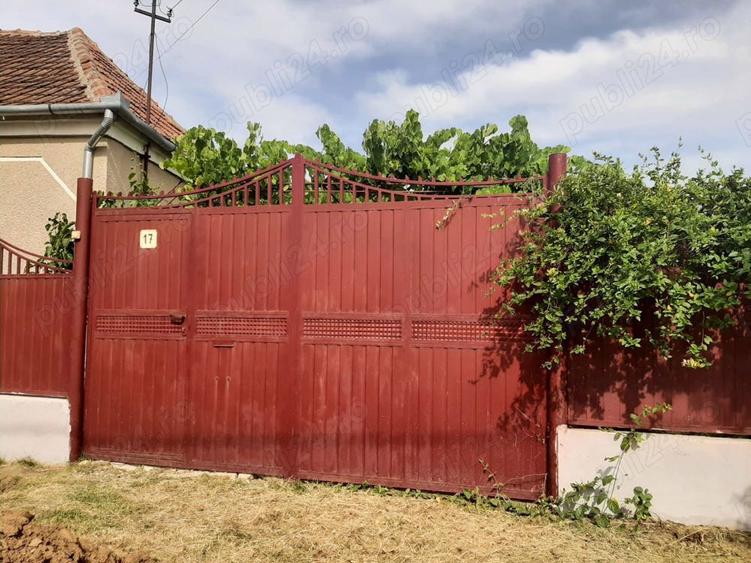 Vand casa in Chisirid. Tel: - 5
