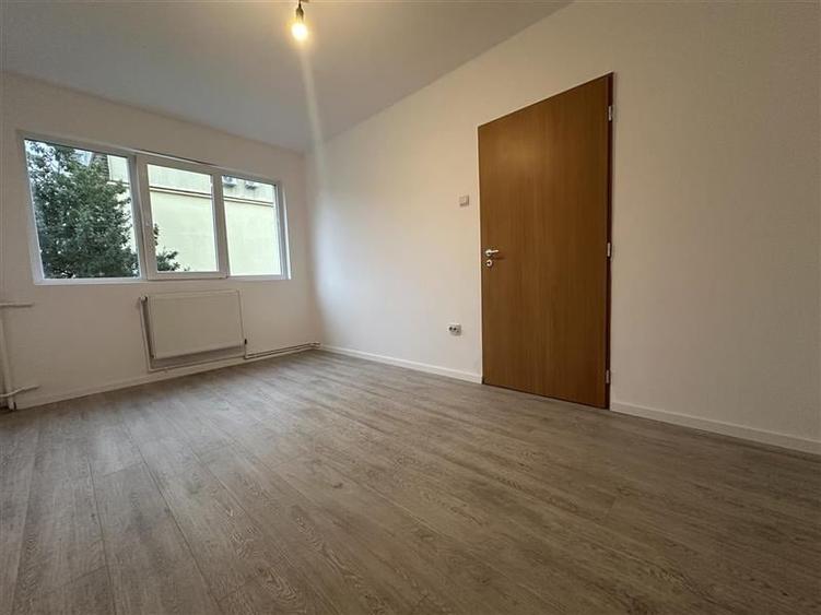 Amenajat complet, 55 mp utili in bloc anvelopat - 4