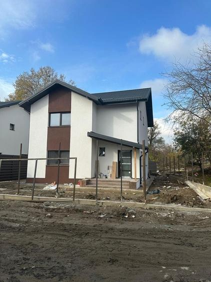 Casa individuala 4 dormitoare 160mp utili Predare Ianuarie - 1