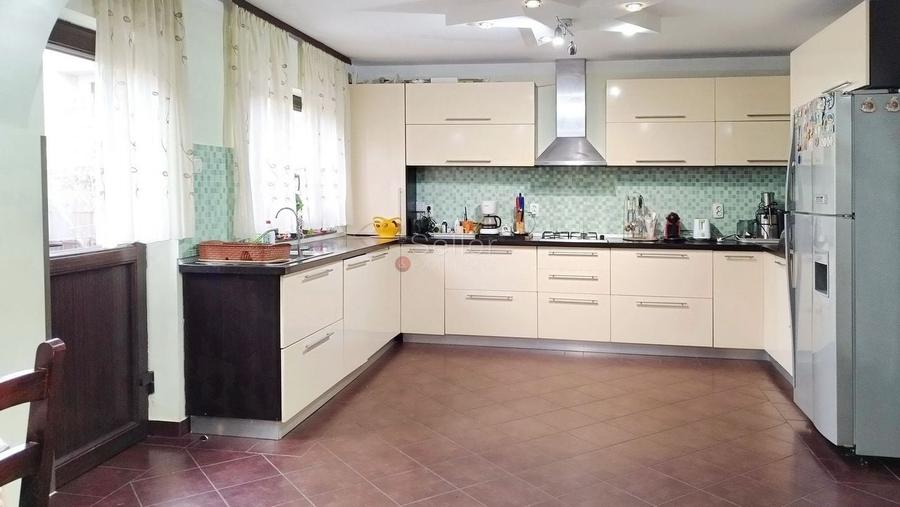 Suprafata Generoasa - 7