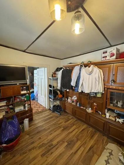 Casa in Ora?ul Vechi 31 mp , utilita?i complete, curte comuna, - 1