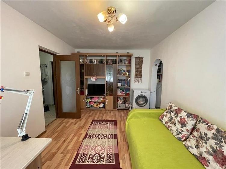 Apartament cu 2 camere de vanzare zona BIG Tulcea - 1