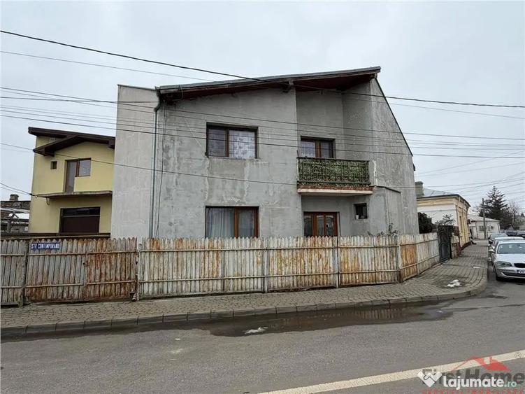 Casa P M de in Focsani, zona Tabacari 104.000 e - 2