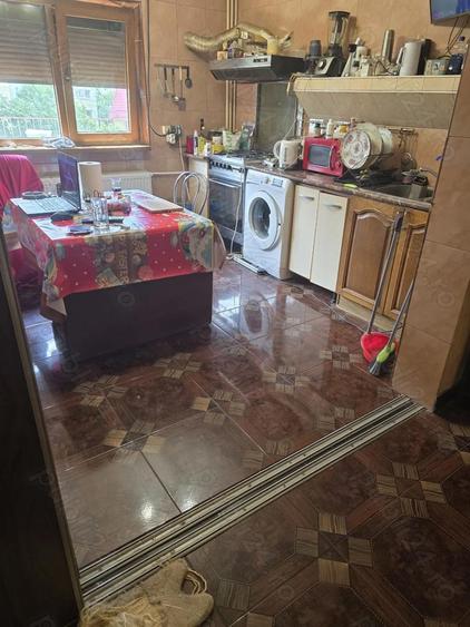 Particular , vand apartament 2 camere decomandate DRISTOR - 1