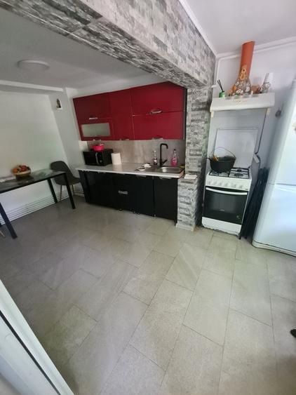 Vand casa 3camere in spate la blocul privilege - 4