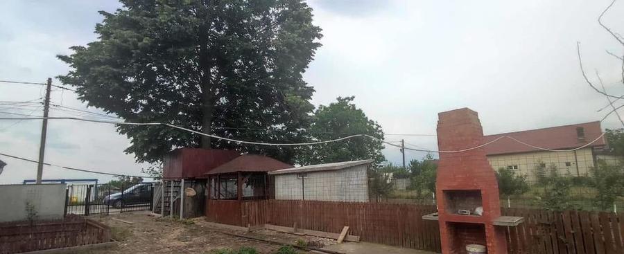 Casa 5 camere cu livada 2200 mp- Varasti - 2