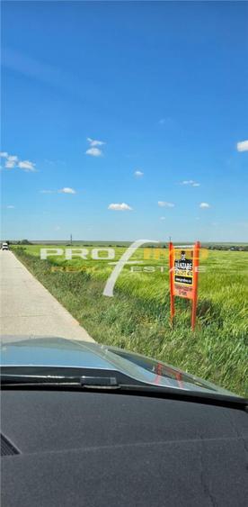 Plaja Corbu-Teren 4200mp. la numai 8 euro /mp. Soseaua asfal - 2