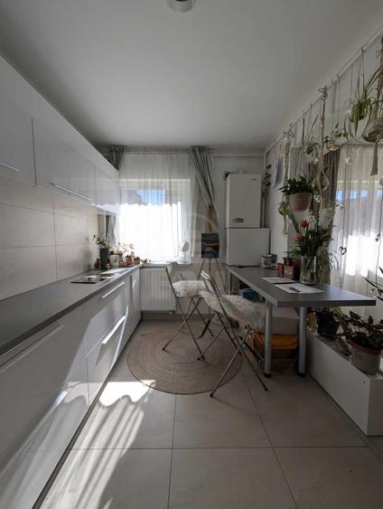 Apartament cu 2 camere semidecomandat în Florești