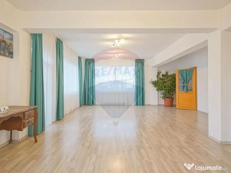 CENTRAL - Vila DE INCHIRIAT - pretabila diverse businessuri - 3