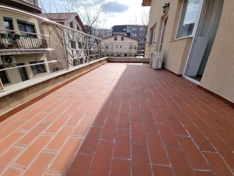 Vila individuala 6 camere, 4 bai, Strada Amurgului, Metrou Leonida - 5