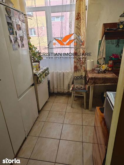 Garsoniera, etaj 3, Cetate-Lidl! - 3