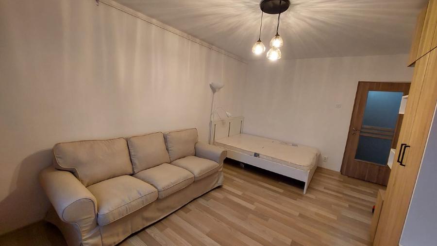 Inchiriez garsoniera metrou P-ta Iancului, confort I, decomandata, renovata si m - 3