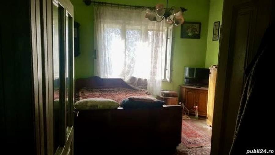 Vand casa ultracentrl Simeria din caramida acces de pe 2 strazi. - 4