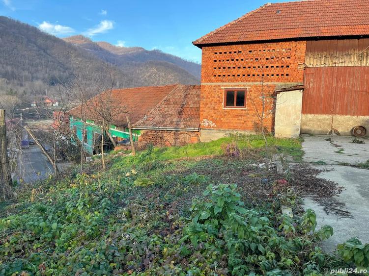 casa de vanzare la ?ara,cu 5 dormitoare - 2