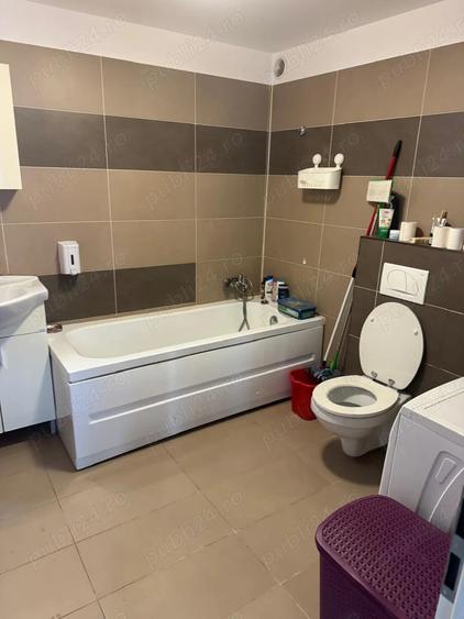 Inchiriez apartament 3 camere - 1