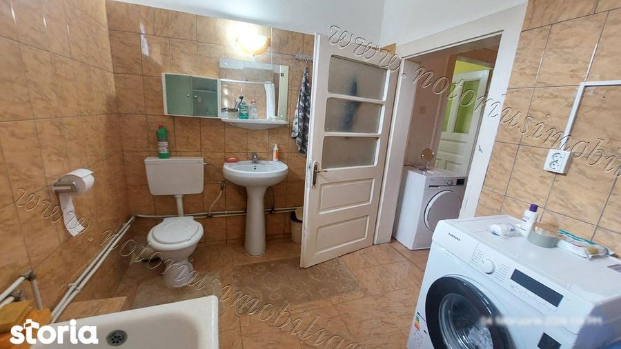 Casa in Ha?eg, zona centrala, teren generos, stare foarte buna. - 15