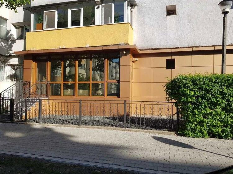 De inchiriat spatiu comercial - birouri - strada Traian - Vaslui - 3