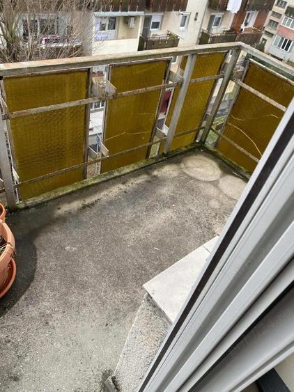 Apartament 2 camere , Micro 17 , decomandat , 63.000 euro neg. - 4