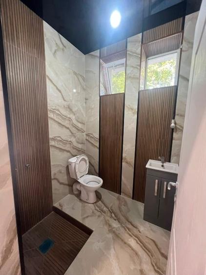Casă individuală cu 3 camere cu Canalizare în Central