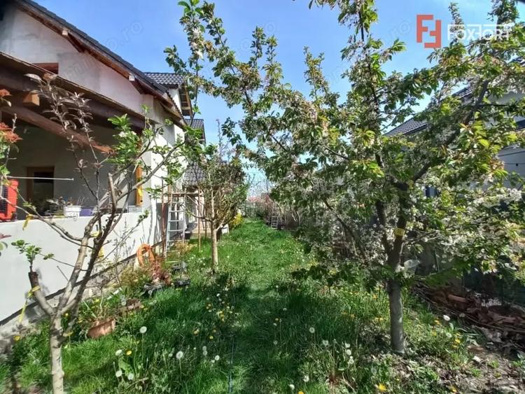 Casă cu 5 camere cu Teren 805 Mp în Giarmata